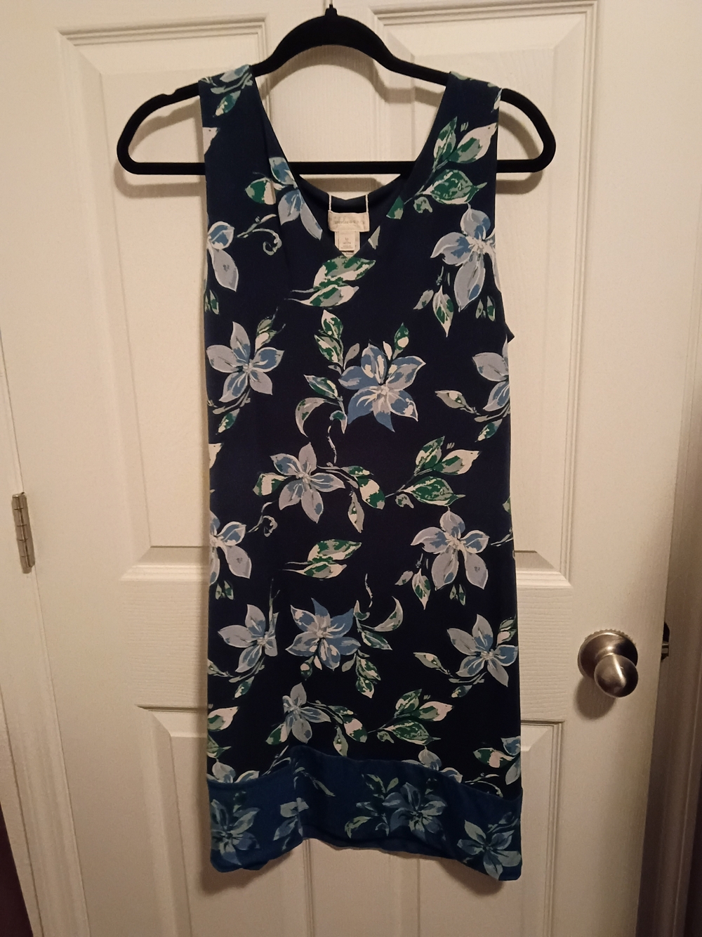 Magnolia Navy Floral Sleeveless Shift